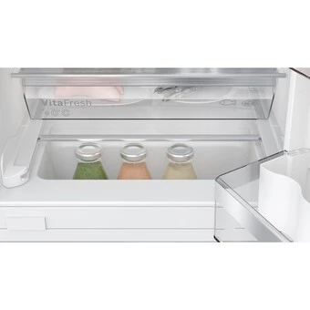 Bosch KUL22ADD0 - Unterbau-Kühlschrank Mit Gefrierfach, 82 X 60 Cm, Flachscharnier Mit Softeinzug 4 Bosch KUL22ADD0 - Unterbau-Kühlschrank Mit Gefrierfach, 82 X 60 Cm, Flachscharnier Mit Softeinzug - Image 4